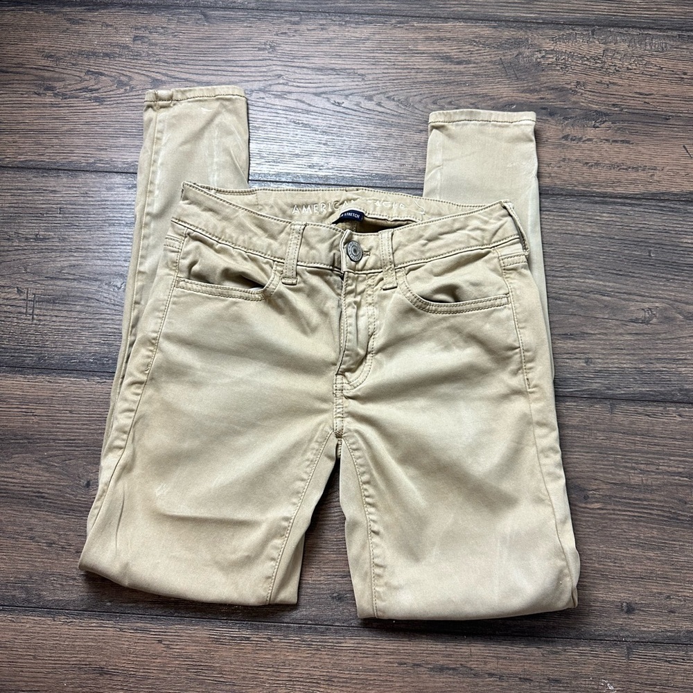 American Eagle Outfitters Khaki Shorts - Picture 1 of 3